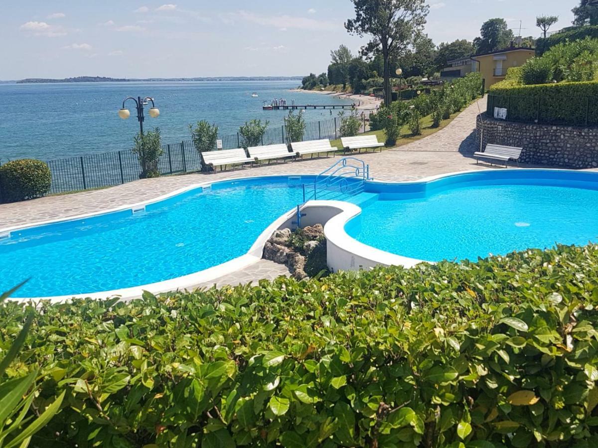 Апартаменты Casa Di Ludovica Манерба-дель-Гарда Экстерьер фото